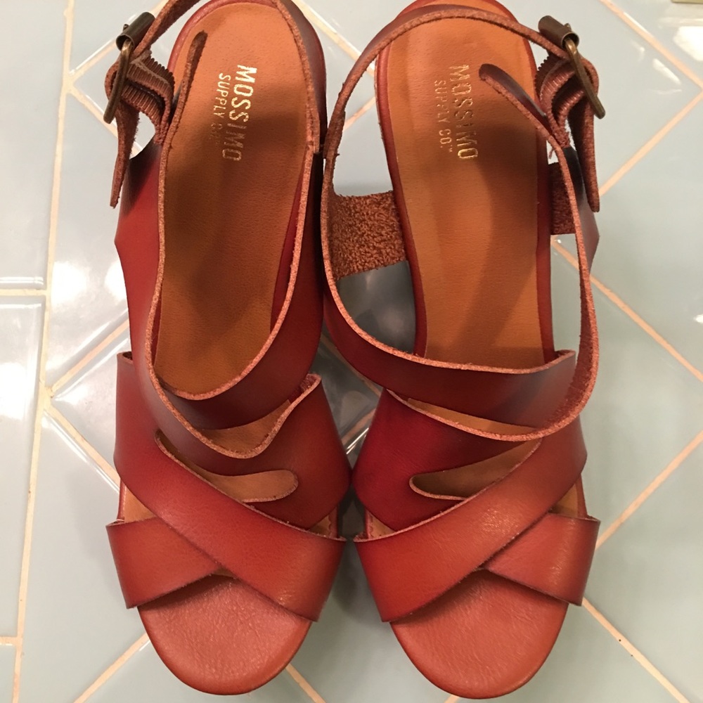 Brown Wedge new Mossimo heel platform